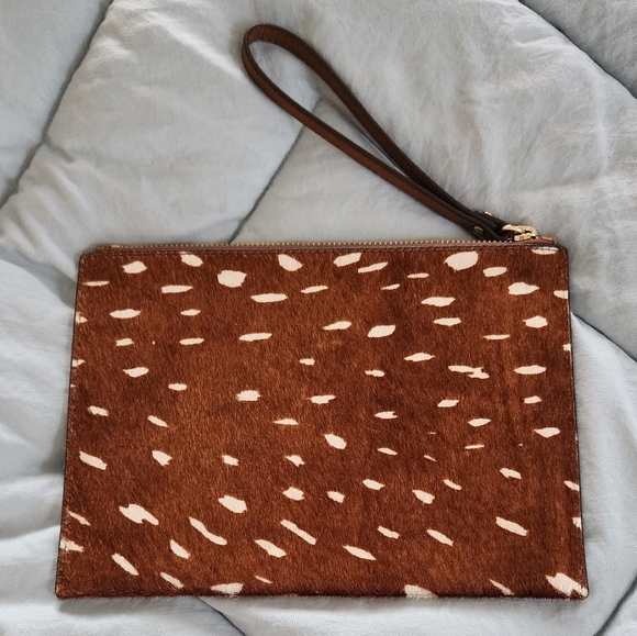 EUC Michael Kors Jet Set Travel Leather Clutch Wristlet - Picture 2 of 9